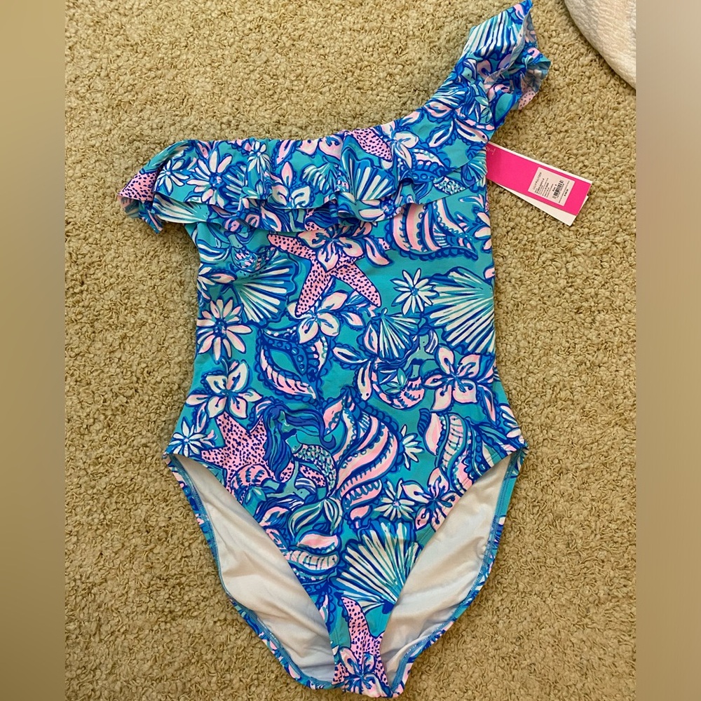 Lily pulitzer size 6 swimsuit
